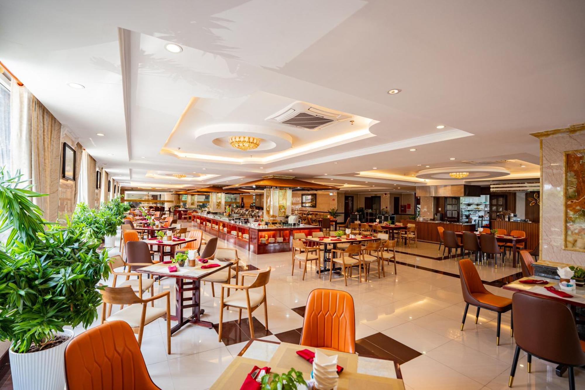 Van Phat Riverside Hotel Кантхо Экстерьер фото