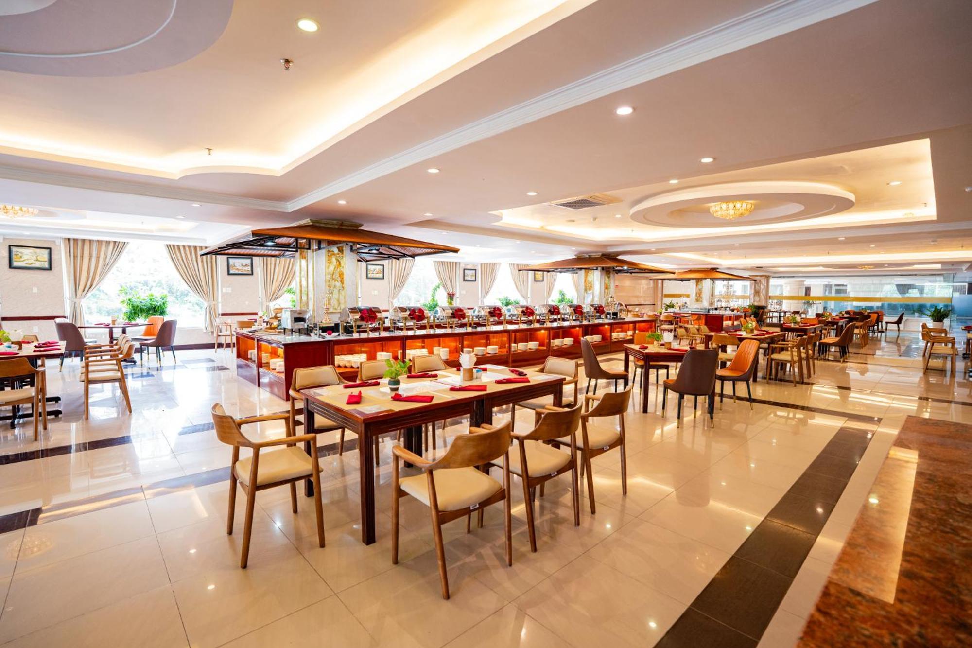 Van Phat Riverside Hotel Кантхо Экстерьер фото
