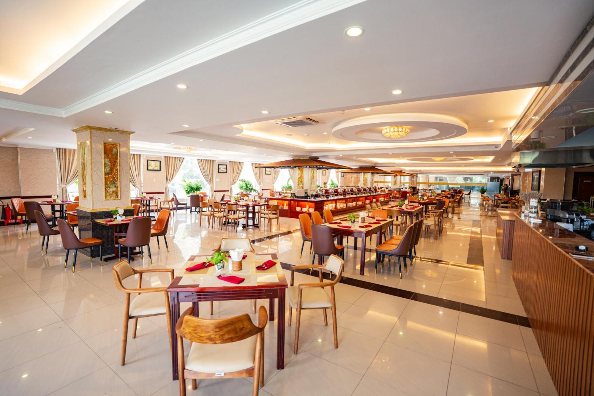 Van Phat Riverside Hotel Кантхо Экстерьер фото
