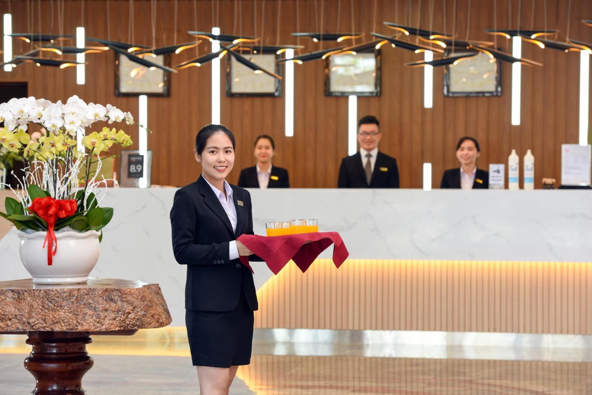 Van Phat Riverside Hotel Кантхо Экстерьер фото