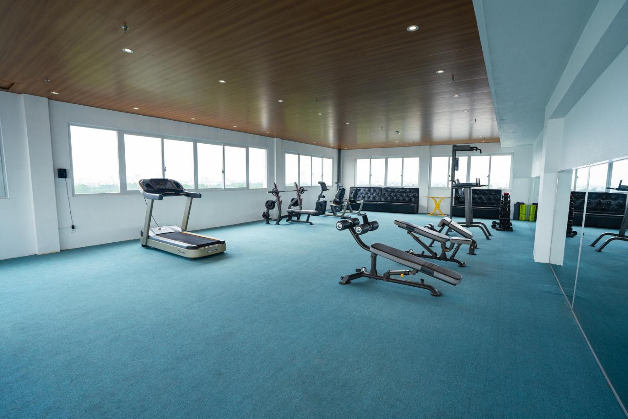 Van Phat Riverside Hotel Кантхо Экстерьер фото