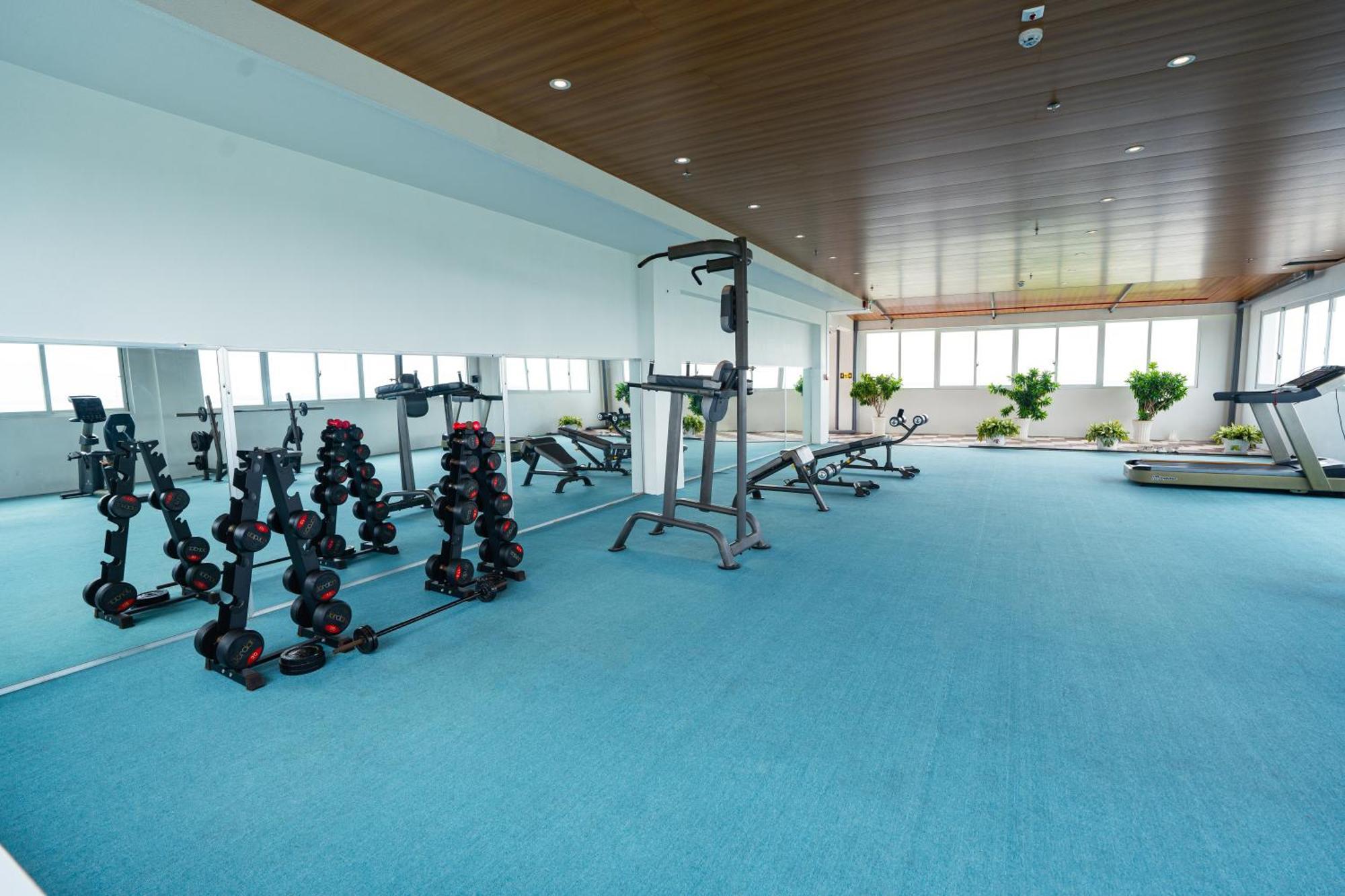 Van Phat Riverside Hotel Кантхо Экстерьер фото