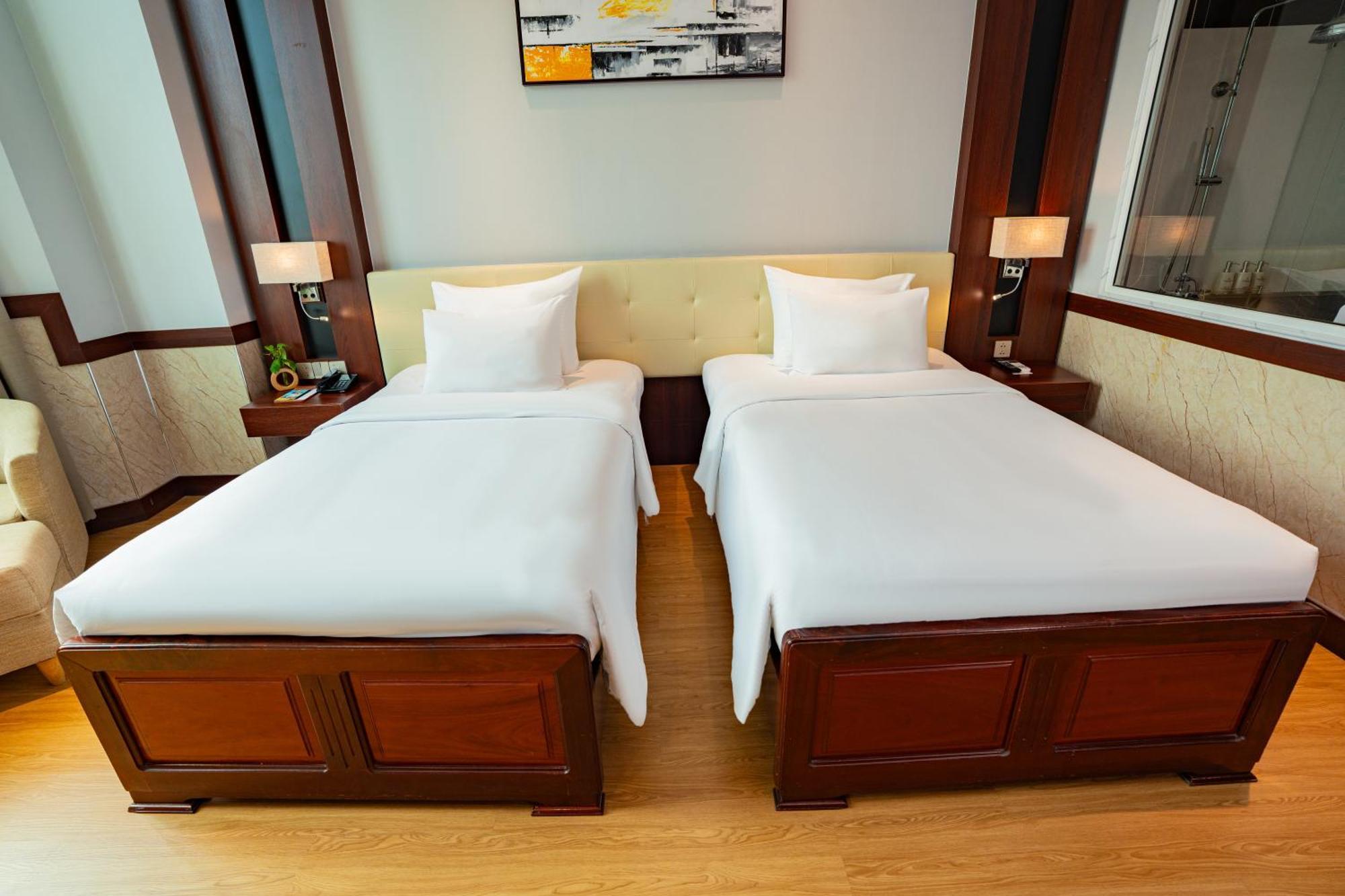 Van Phat Riverside Hotel Кантхо Экстерьер фото