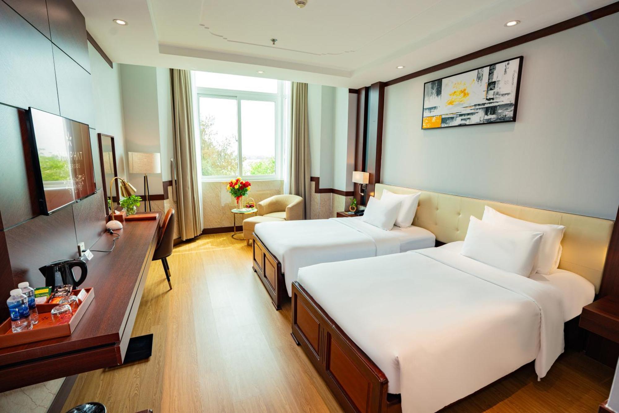Van Phat Riverside Hotel Кантхо Экстерьер фото