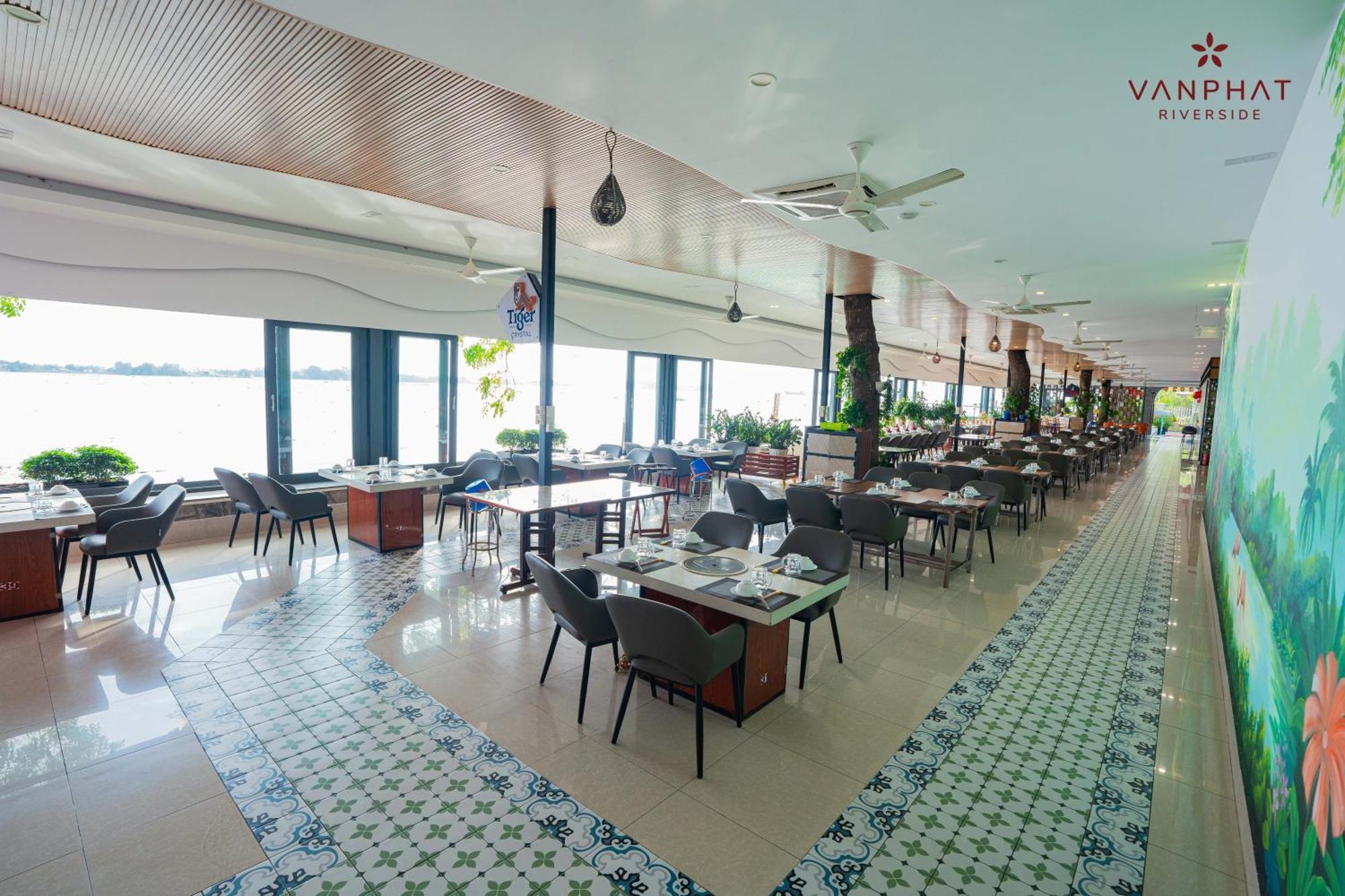 Van Phat Riverside Hotel Кантхо Экстерьер фото
