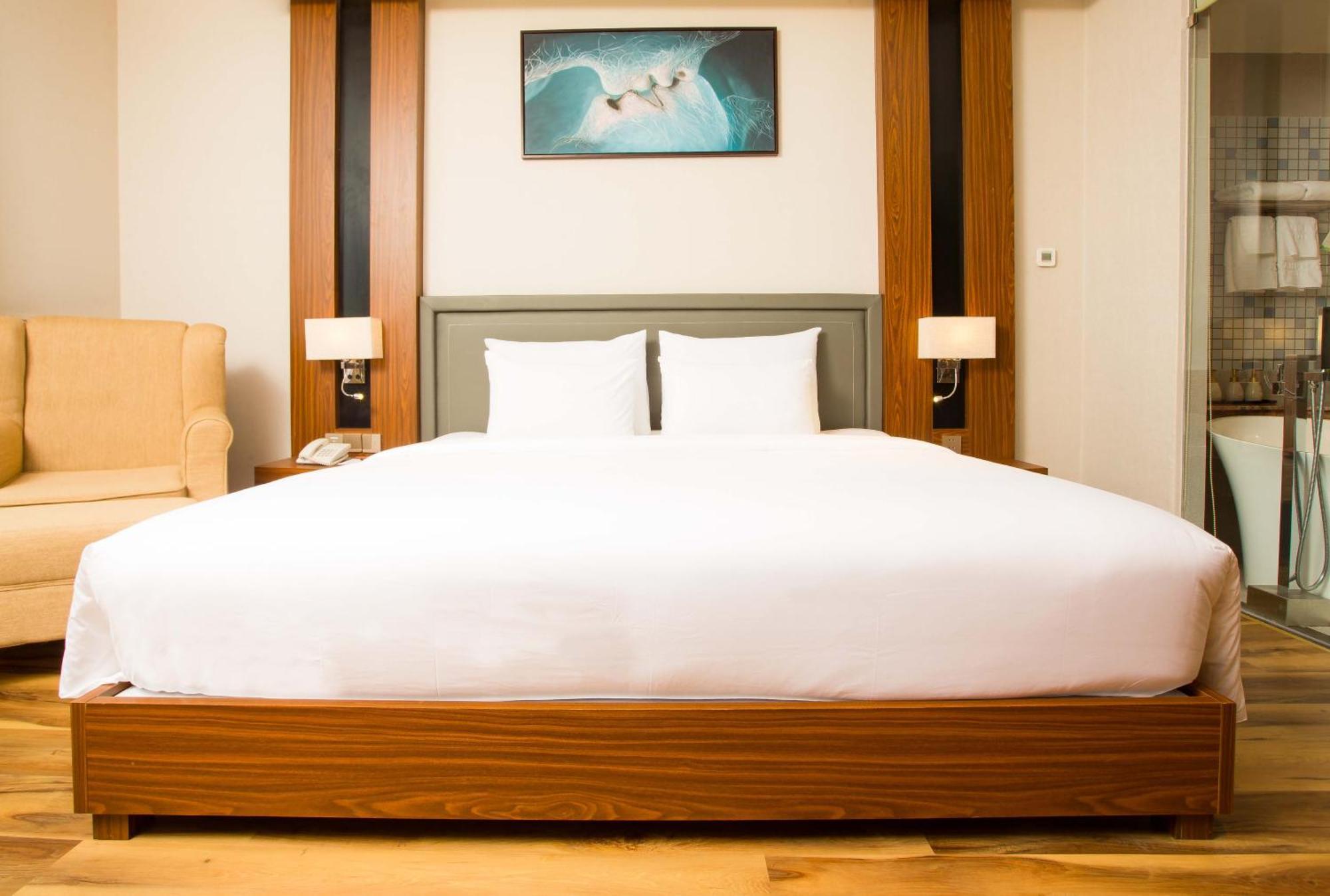 Van Phat Riverside Hotel Кантхо Экстерьер фото