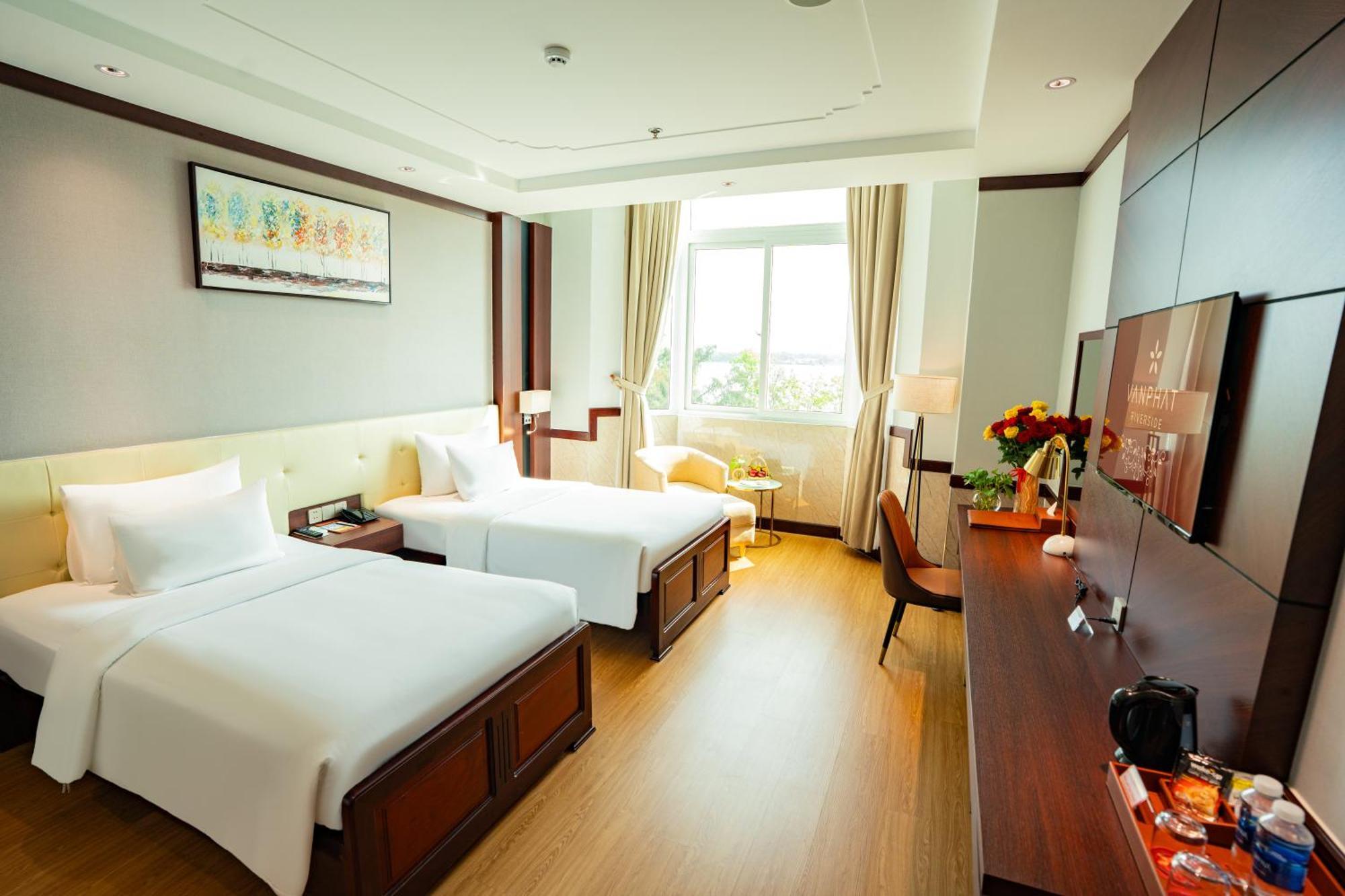 Van Phat Riverside Hotel Кантхо Экстерьер фото