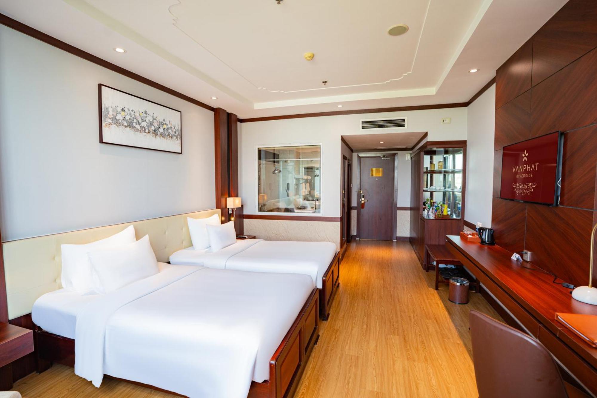 Van Phat Riverside Hotel Кантхо Экстерьер фото