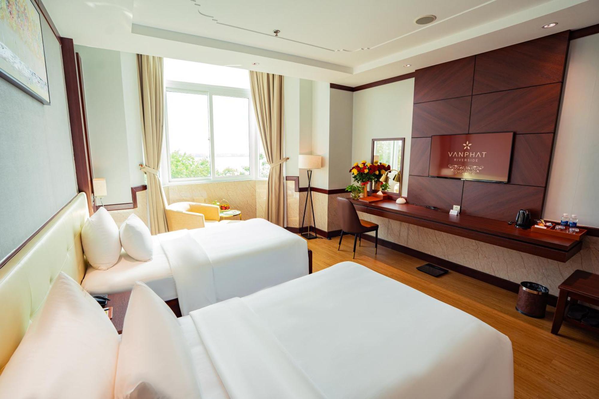 Van Phat Riverside Hotel Кантхо Экстерьер фото