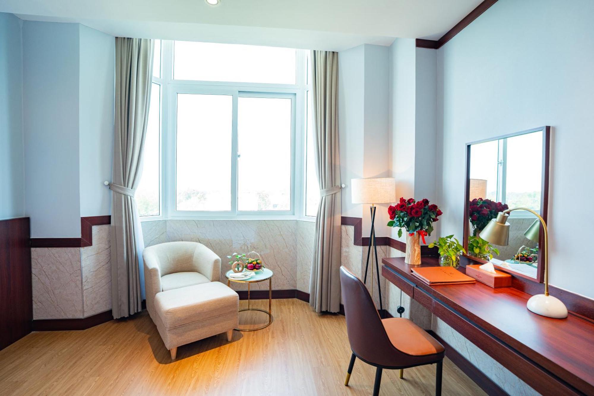Van Phat Riverside Hotel Кантхо Экстерьер фото